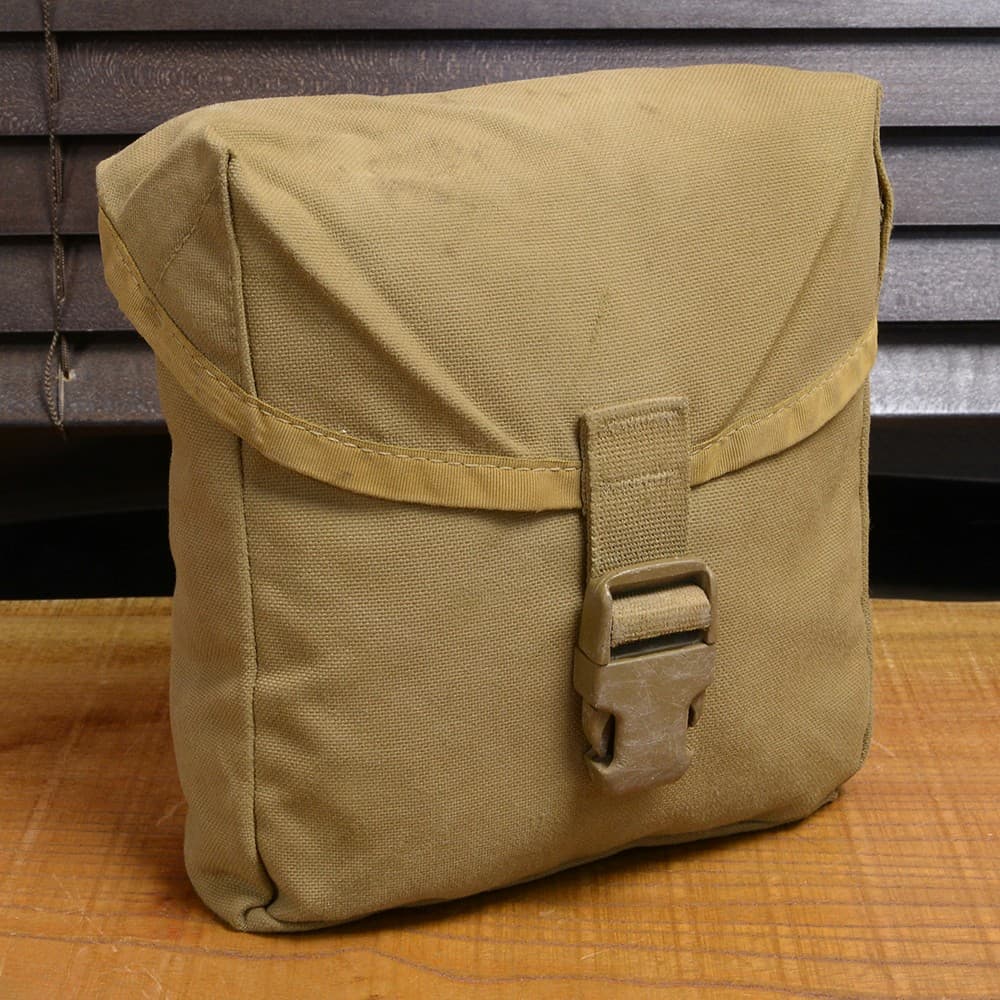 LC-2ファーストエイドポーチ（ポーチ・インサートケース・包帯）米軍