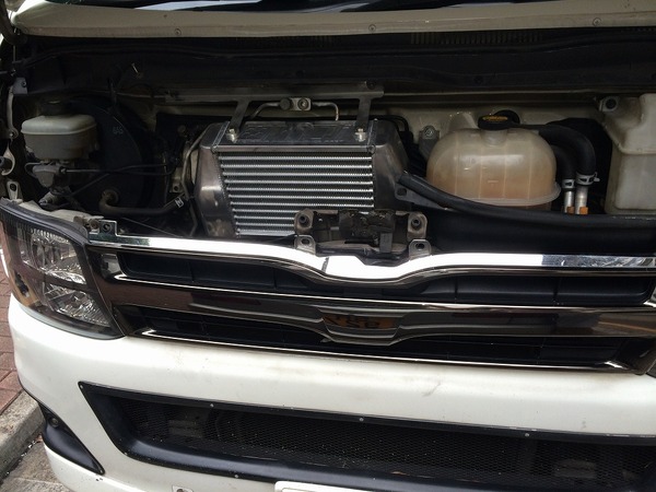 ハイエースHDiインタークーラー