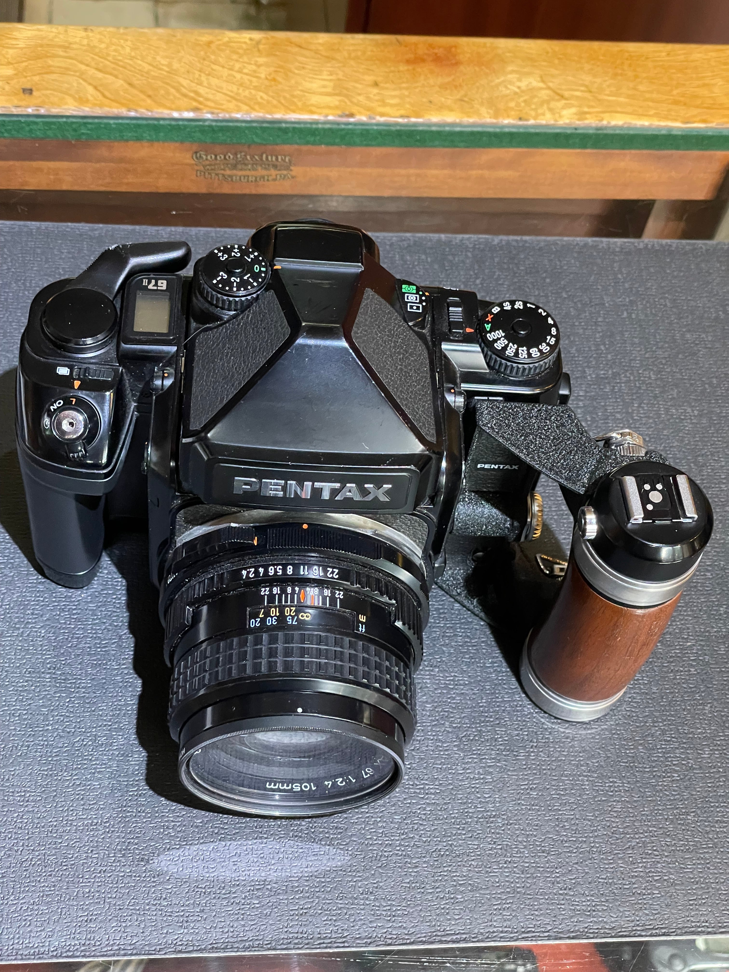 PENTAX 67ii 105mm 2.4 165mm 2.8 付属品あり完動品 PENTAX 67ii 105mm 2.4