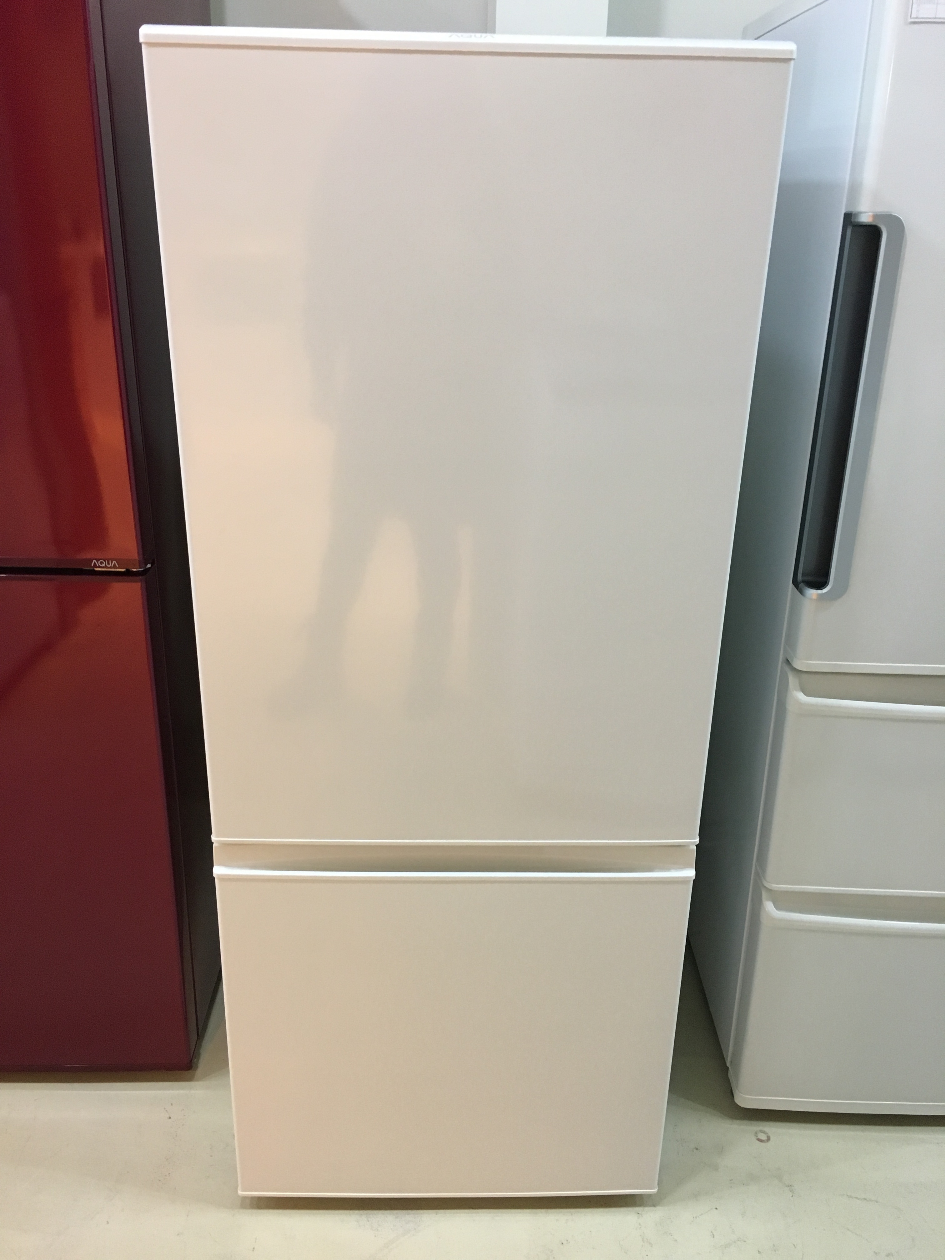 AQUA 冷蔵庫 AQR-18D(R) 184L (冷蔵室130L・冷凍室54L)