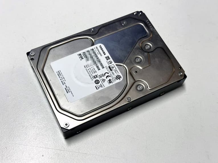 東芝 HDD 6TB 使用しないのでどなたか使って頂ければ幸いです。 東芝 HDD
