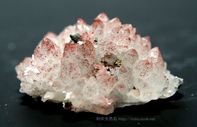 ヘマタイトインクォーツと黄鉄鉱と閃亜鉛鉱