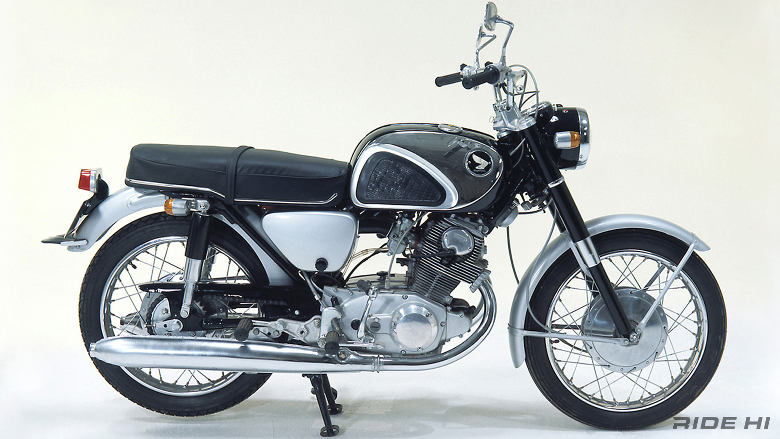 ホンダ初の世界戦略CB72の超絶マニアック仕様!?【このバイクに注目