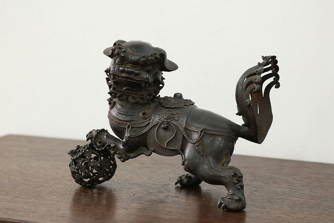 古銅 向獅子香炉 古紋様の彫刻 古美術品 仏具 アンティーク インテリア