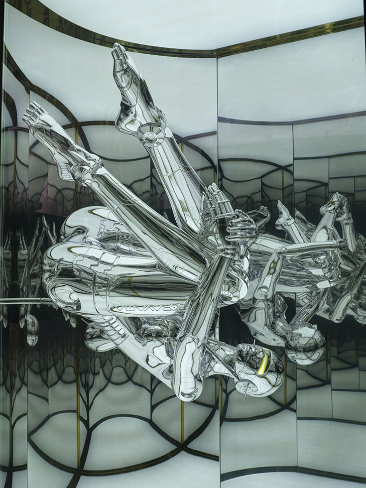 アーティスト空山基氏が個展「Space Traveler」を渋谷と中目黒で開催