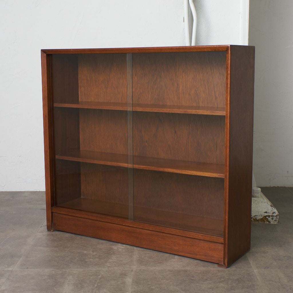 送料込】Herbert E.Gibbs チーク材 ヴィンテージキャビネット