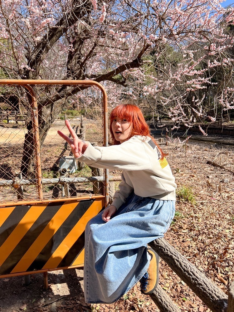 あいみょん表紙のJAPAN6月号は、頭上・髪色・ジュースの🍊が目印！ “愛