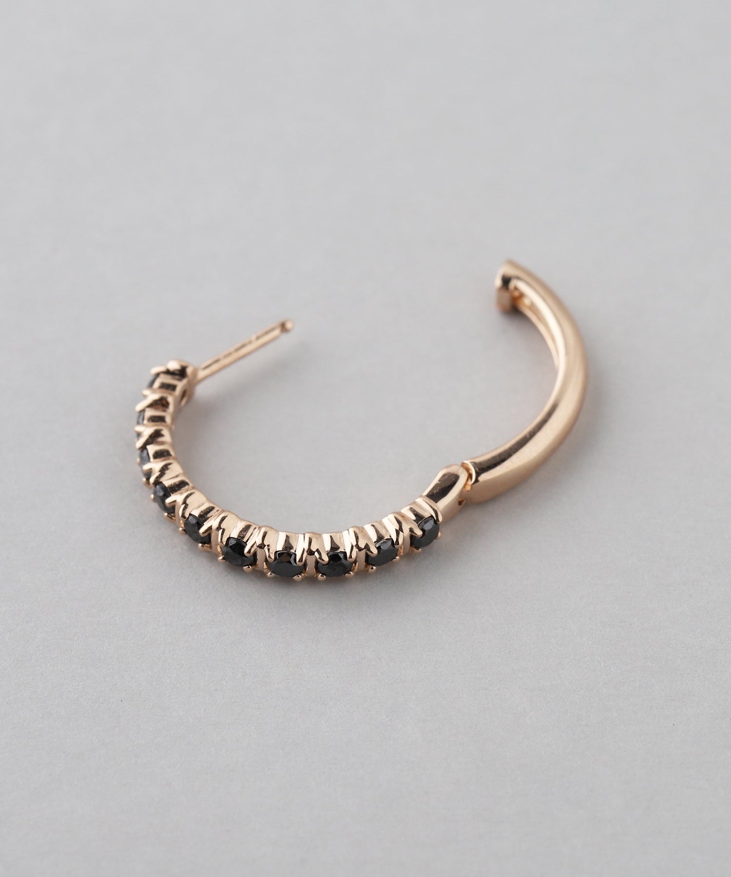 SIENAROSE】ブラックダイヤスナップピアス[M]｜アネモネ・シエナロゼ