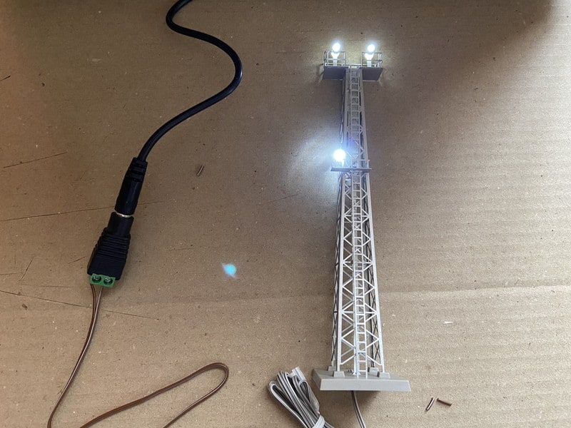 TOMIX 3205 ヤード照明灯(LED) 電源装置アイデア – 鉄道模型&鉄道情報