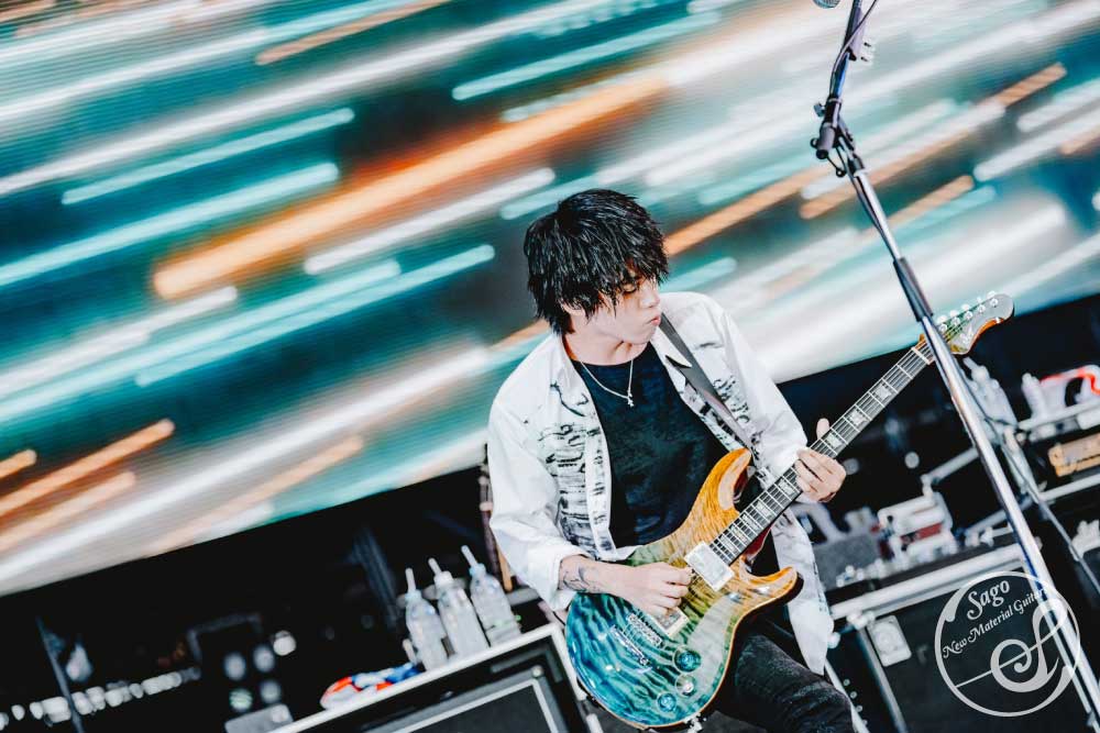 沖聡次郎 / Novelbright | Sago New Material Guitars
