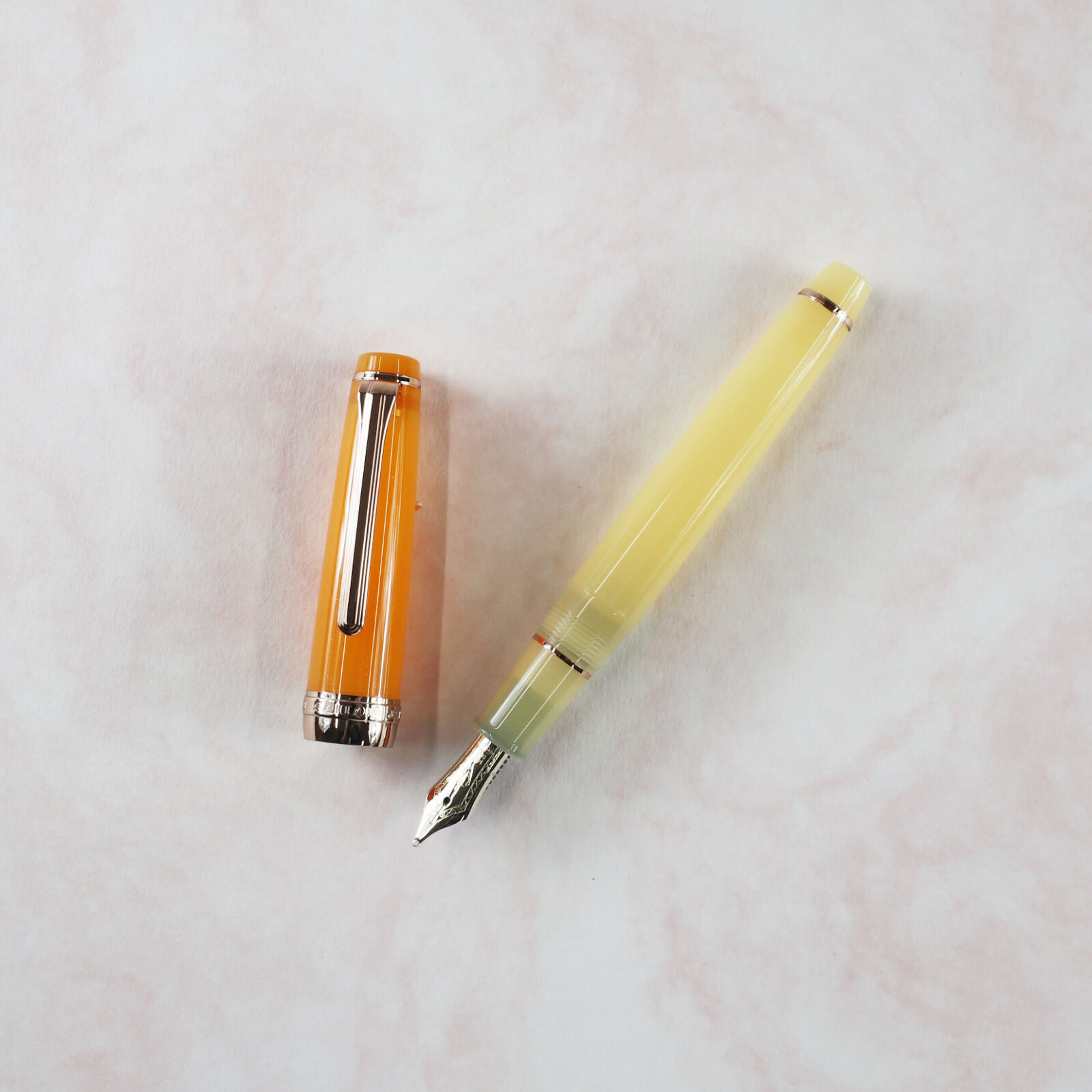 うさぎやオリジナル万年筆 『マリーゴールドの丘で』 | セーラー万年筆