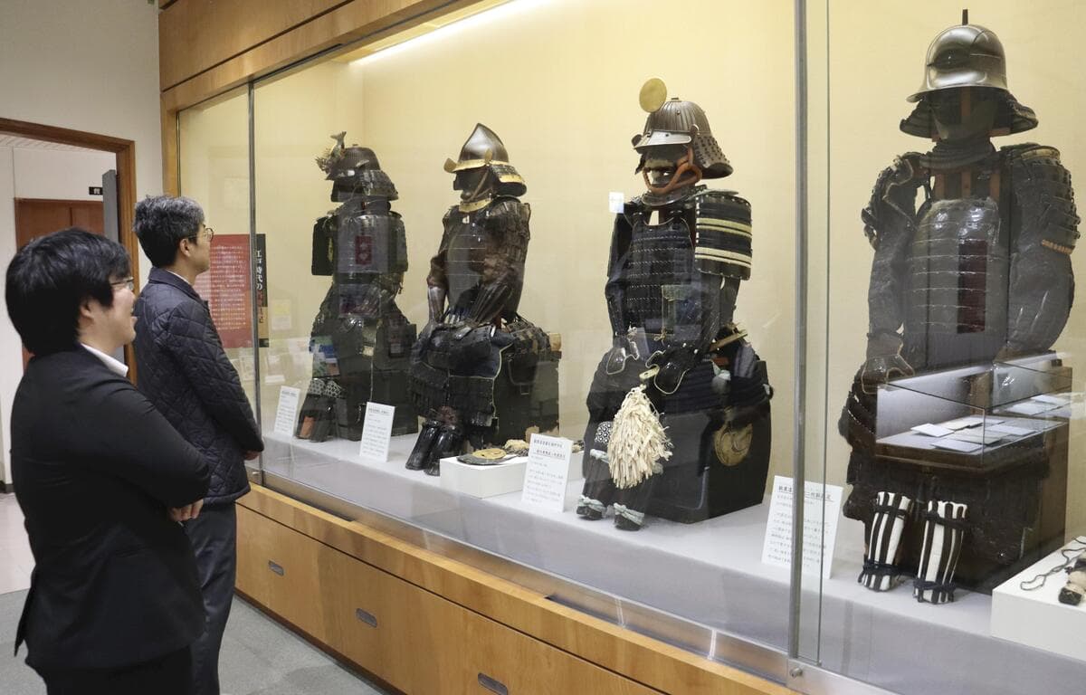 旧家蔵出 名家 黃冑 ロバ図 古いもの額縁 企画展｢甲冑の美