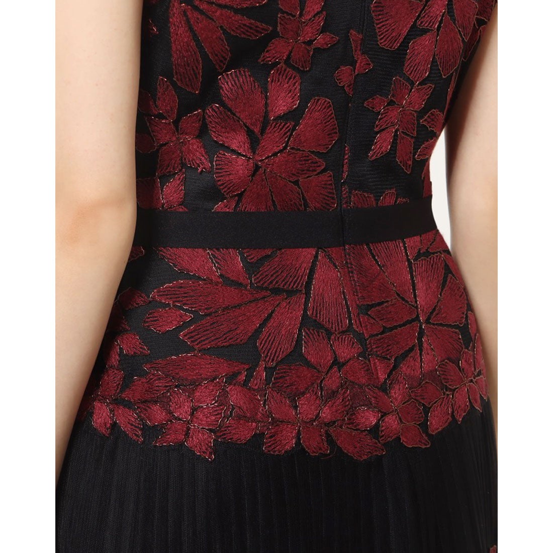 タダシショージ TADASHI SHOJI オフショルダー 刺繍チュール プリーツ