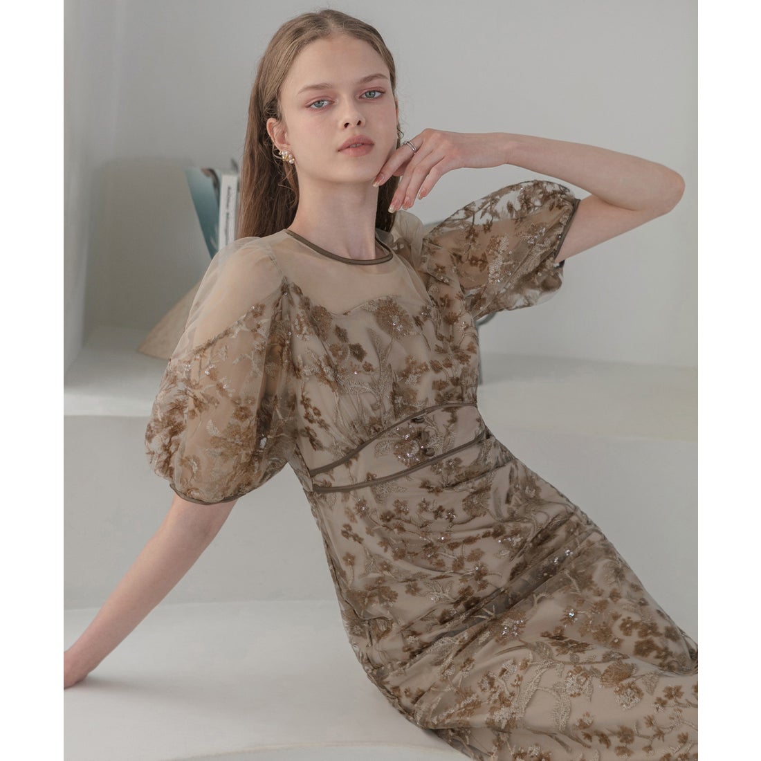 レジャ Leja フラワーディテールパフスリーブIラインワンピースドレス