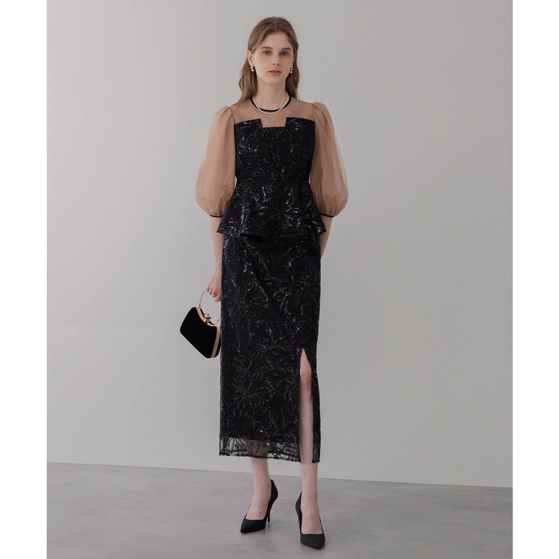 レジャ Leja シアーパフスリーブペプラムスパンコール花柄Iライン