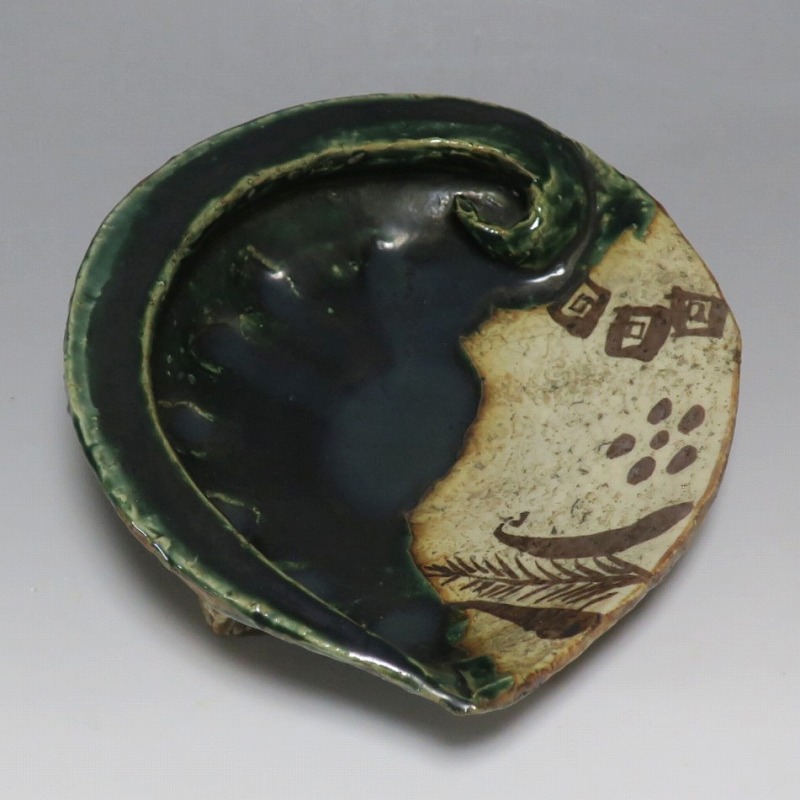 仙遊洞 美濃焼 織部 鉄絵緑釉 あわび型皿