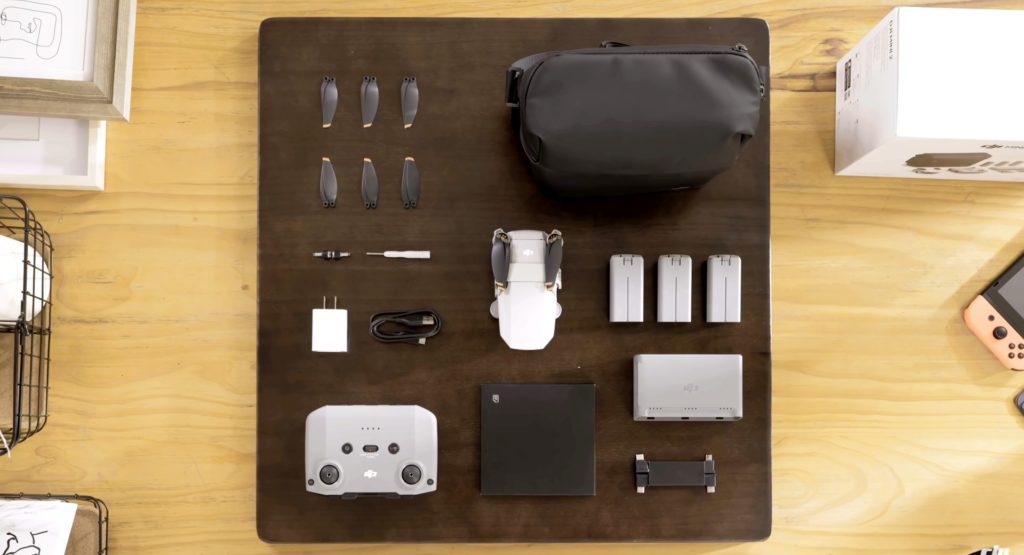 総員、第一種購入配置！DJI Mini 2 フライモアコンボって何が入ってる