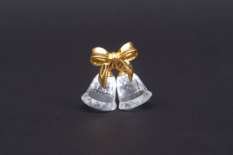 スワロフスキー クリスタルメモリーズ ベル（ゴールド）を買い取りまし