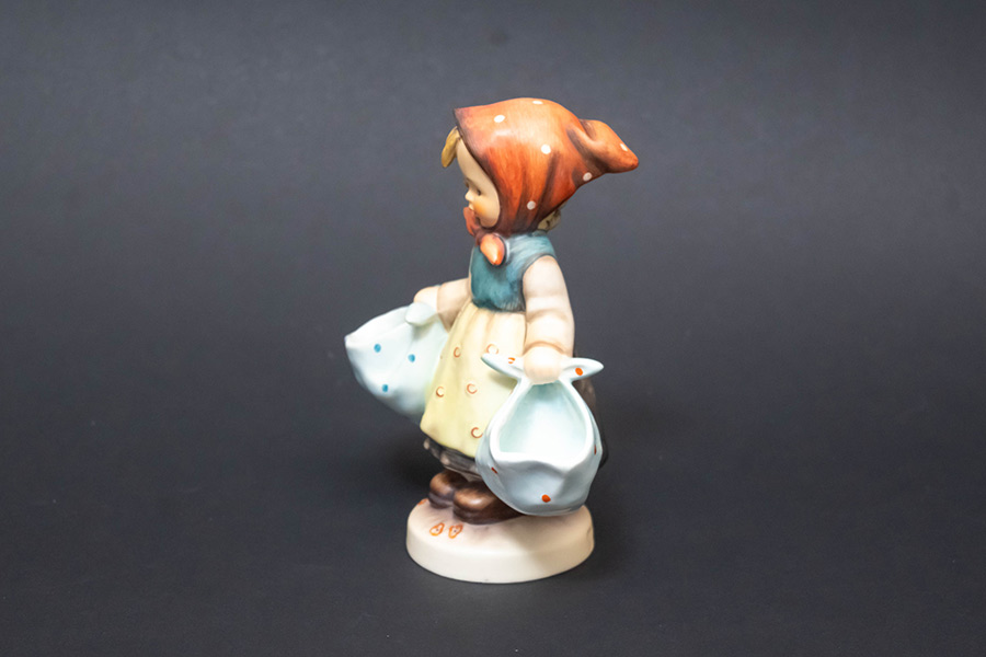 ゲーベル フンメル人形 『Mother's Darling（最愛の子）』を買い取り