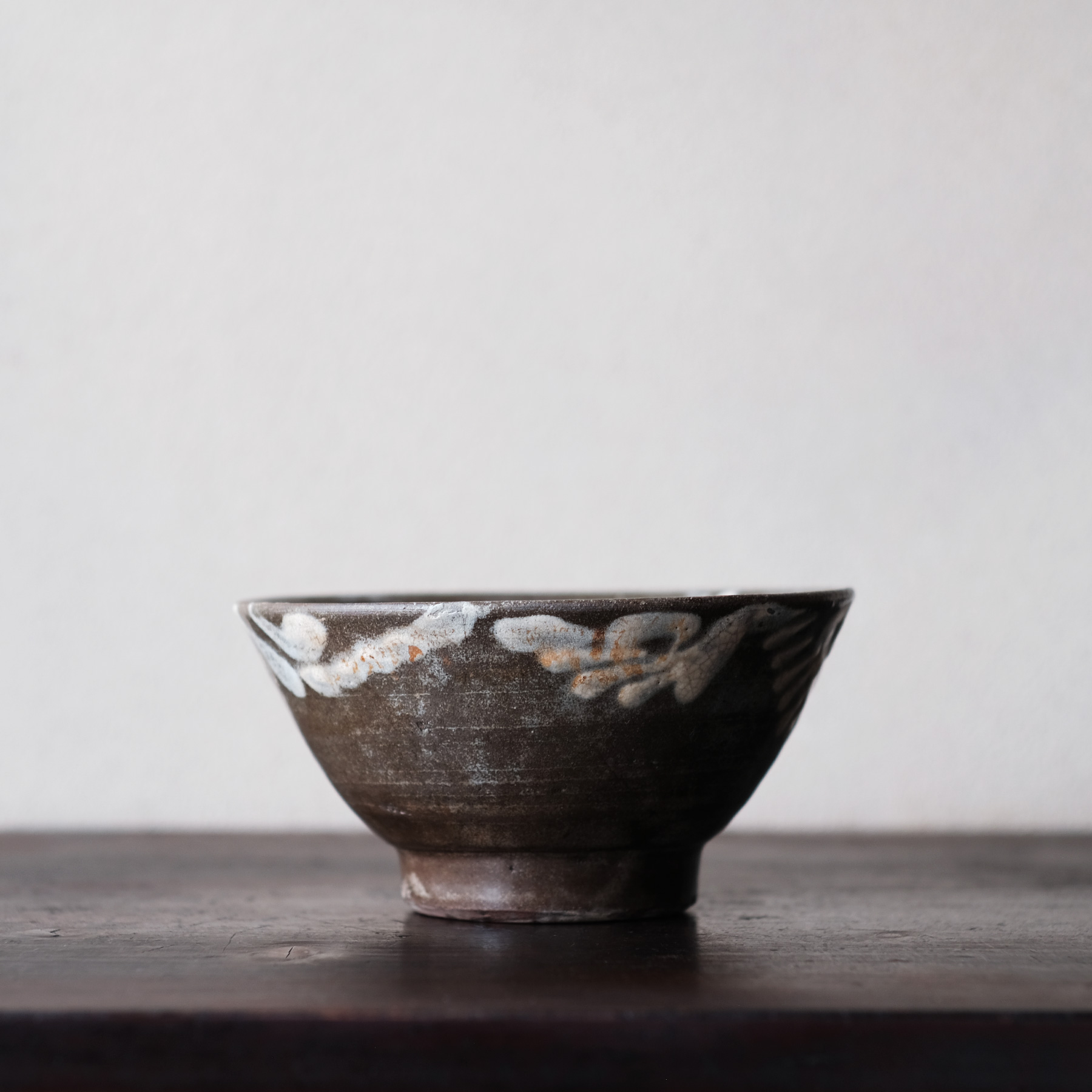 琉球 壺屋焼 筒描茶碗 | 骨董と詩学 Antique & Poetics | 蛇韻律