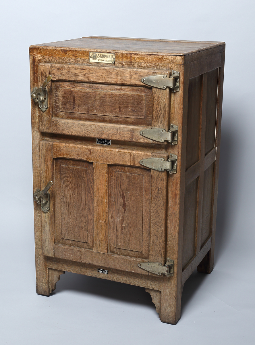 昔の木製冷蔵庫（氷の冷蔵箱） 節約 昔の木製冷蔵庫（氷の冷蔵箱）