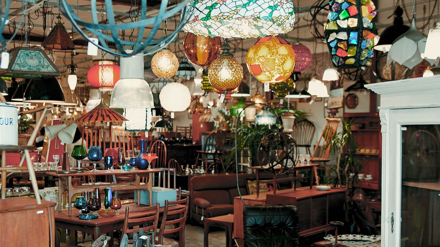 70B SHOWROOM｜京都・南区の大型ショールーム｜アンティーク家具