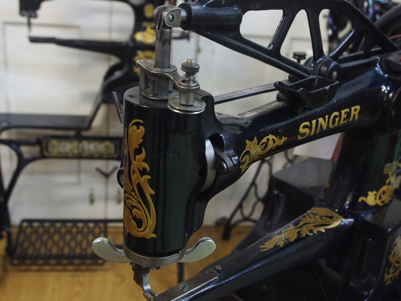 No.407 SINGER 29-4 シンガー製 革・厚物用 八方ミシン 腕ミシン