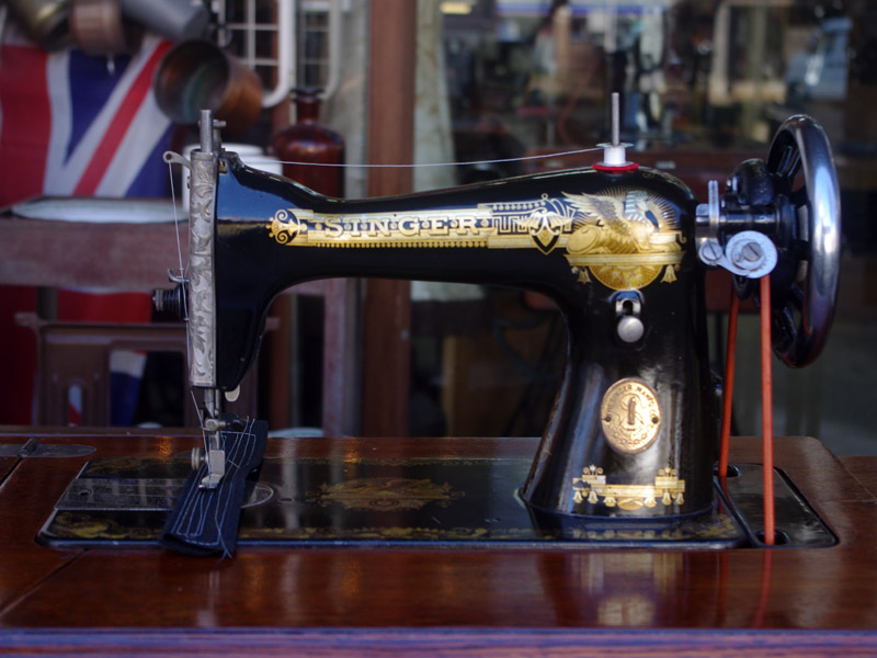 SINGER アンティークミシンテーブル 引き出し付き 楽天市場】ファンに