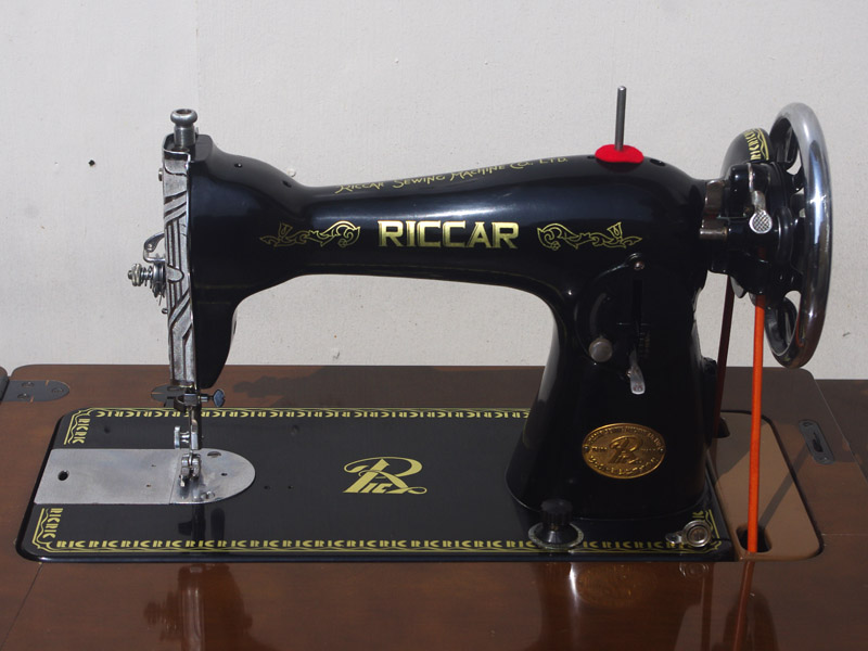 No.696 RICCAR リッカー製 家庭用足踏みミシン：アンティークミシン