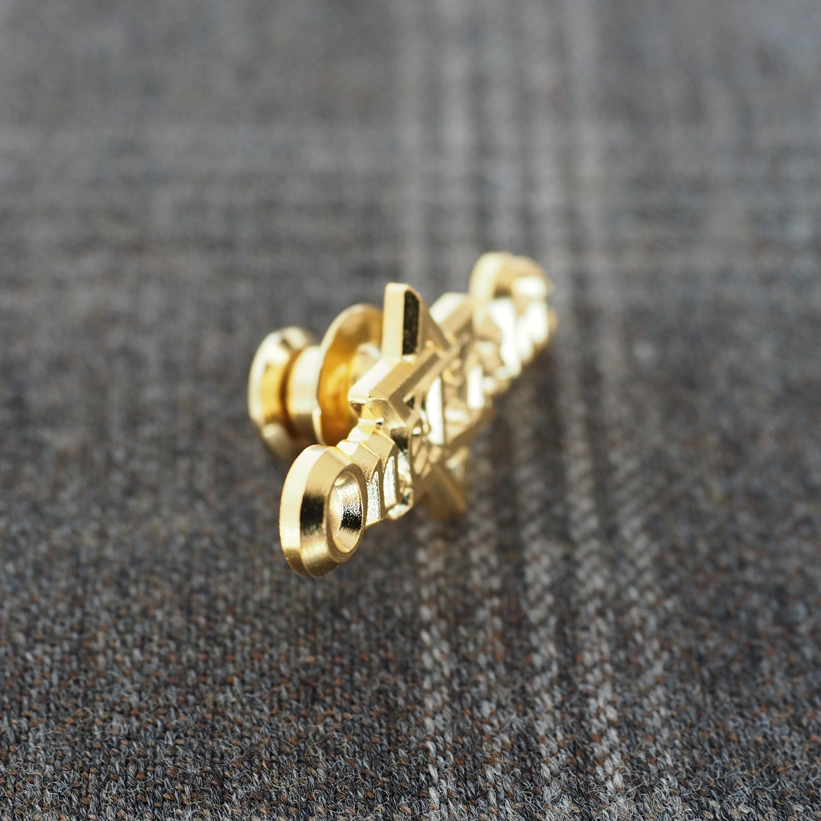 社章 C-069 – オリジナルピンバッジ製作 ピンズの王様