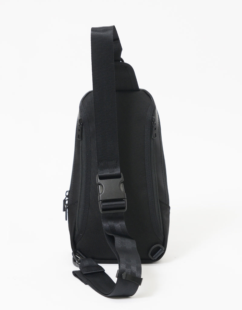 Slick leather ver. スリングバッグ No.02484-l ｜master-piece