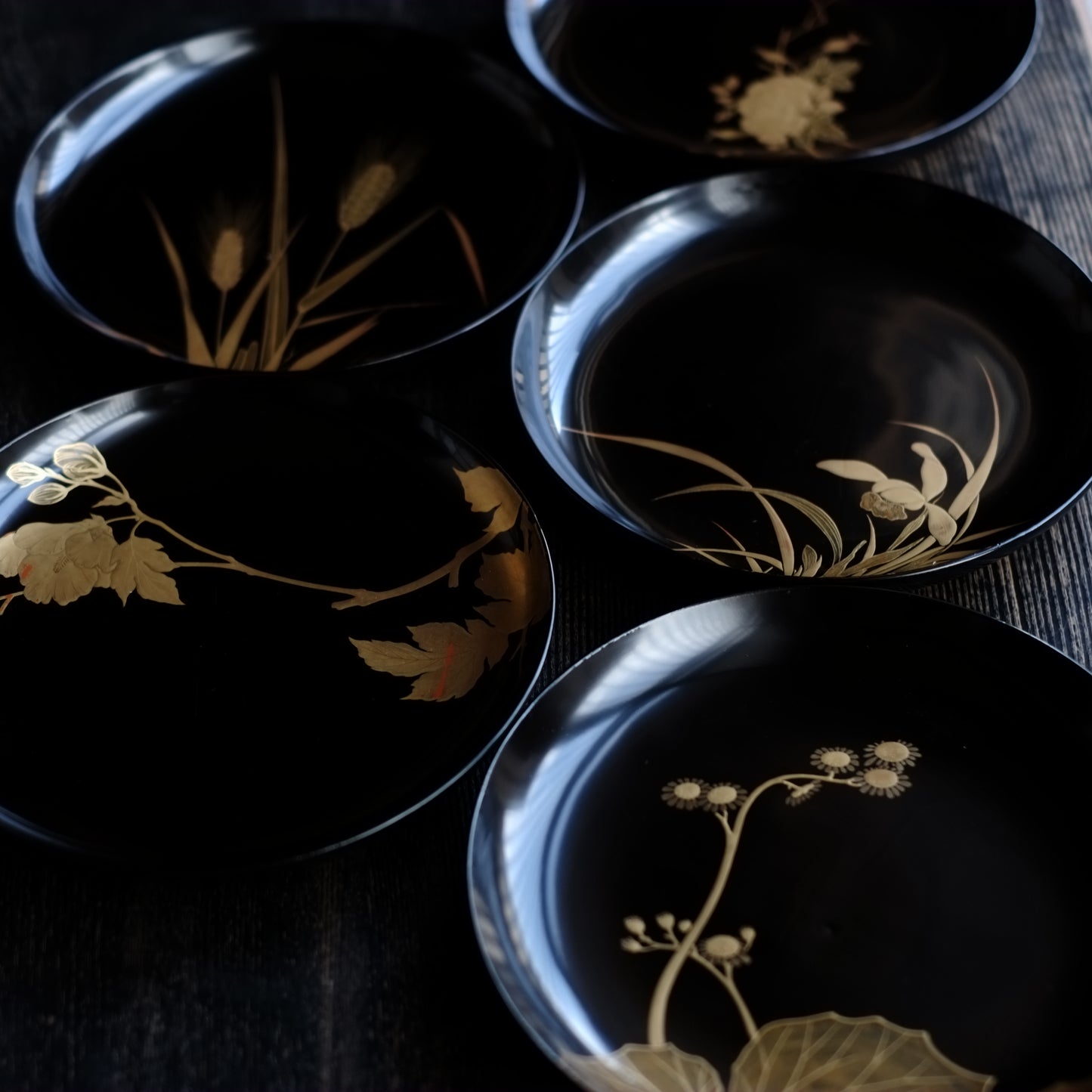 漆塗黒漆朱漆金蒔絵盃十二客時代箱付V6505