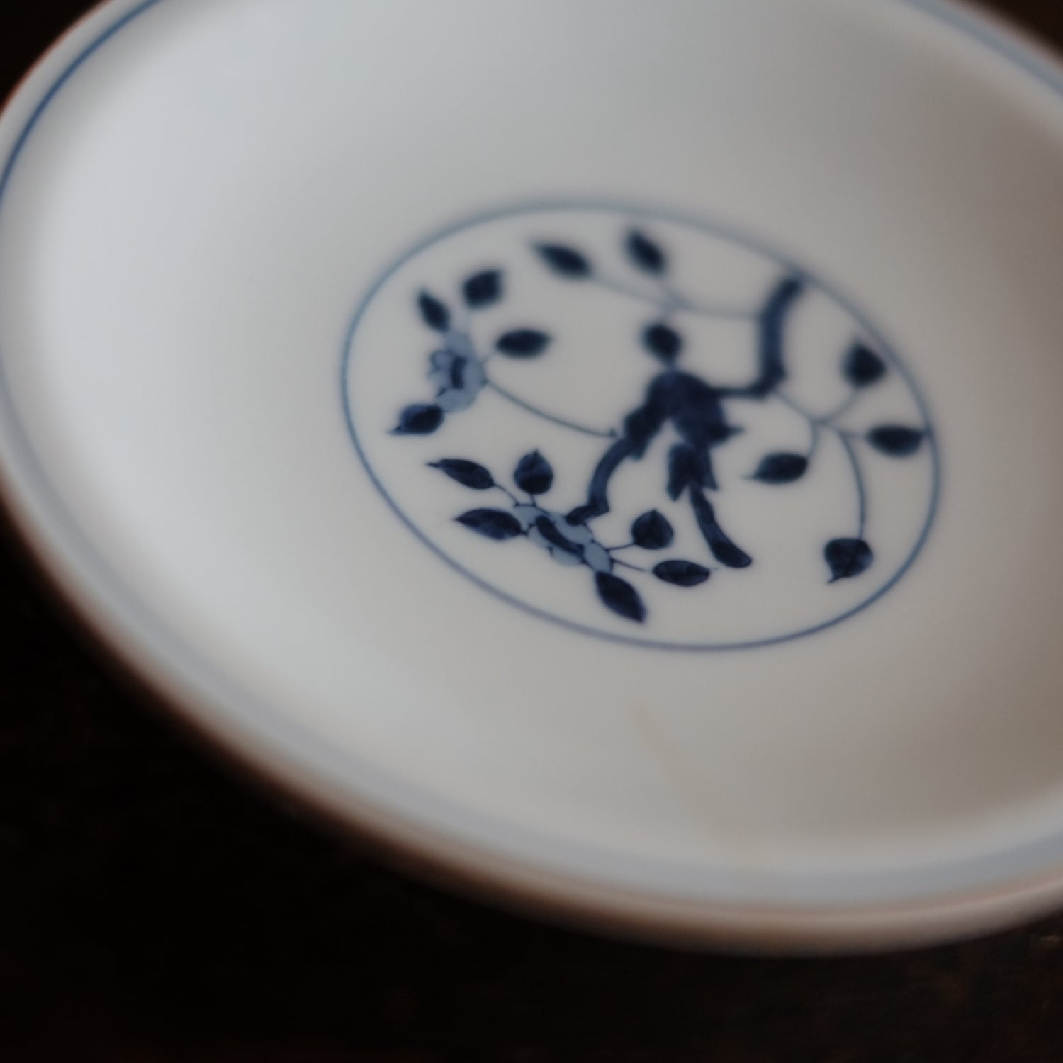 皿 2枚 染付 鳥 花 島 海 窯傷 明治 大正 その1