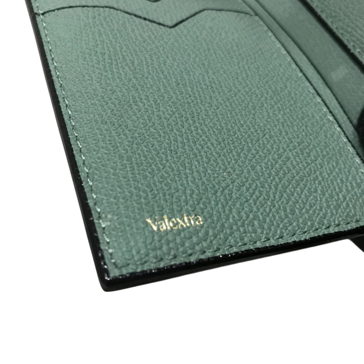 Valextra(ヴァレクストラ) 3つ折り財布ｲｼﾞｨﾃﾞ ｳｫﾚｯﾄ ｲｼﾞｨﾃﾞ ｳｫﾚｯﾄ