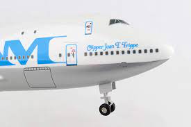 DARON SKYMARKS PAN AM 747-100 1/200 W/GEAR CLIPPER JUAN TRIPPE