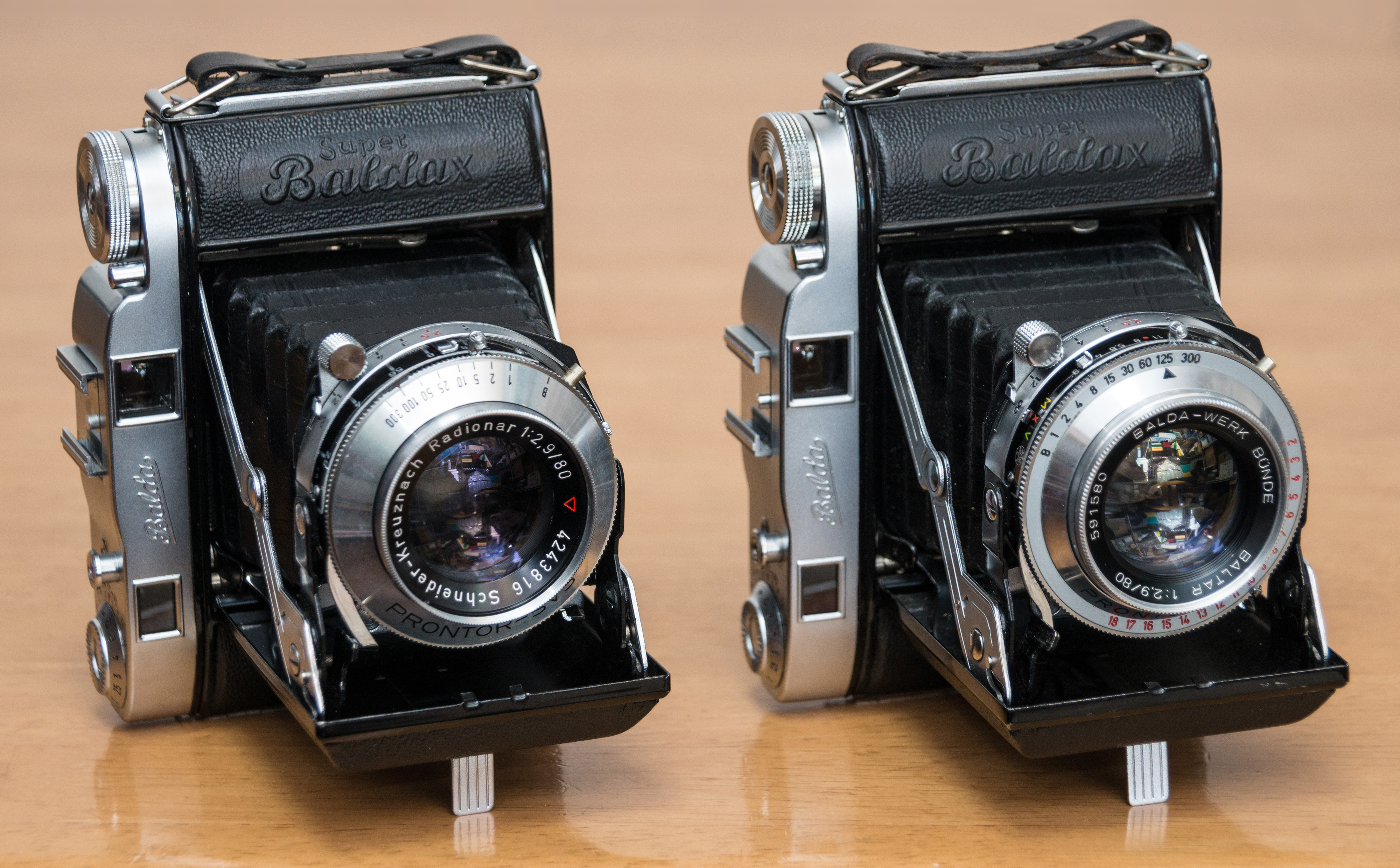 軽快で使いやすい6x6判カメラ スーパーバルダックス