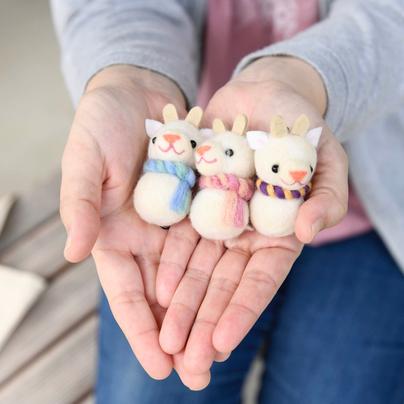 Merry様 ヤギさん 羊毛フェルトストラップ 手作りのやぎさんストラップ