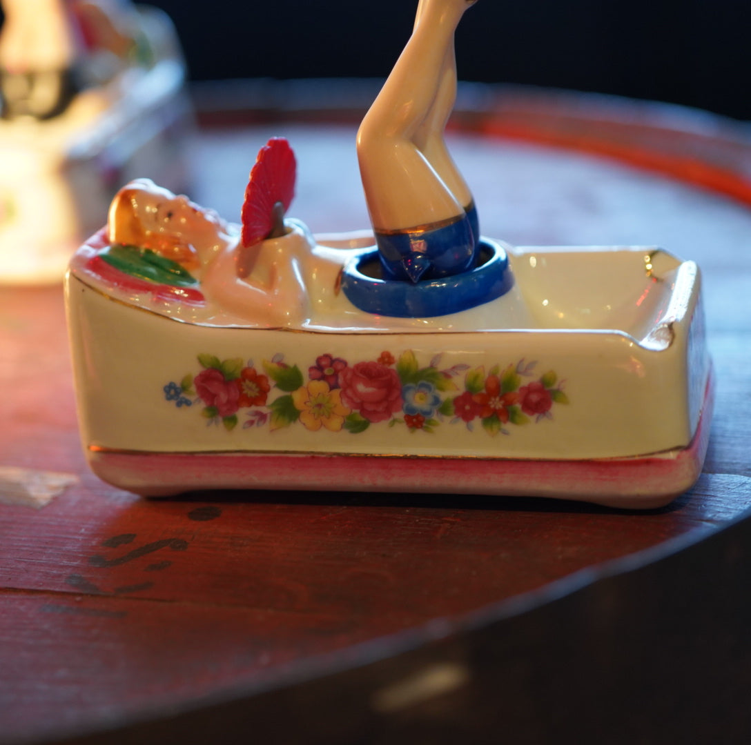 50's ヴィンテージ ピンナップガール アッシュトレイ 灰皿 陶器