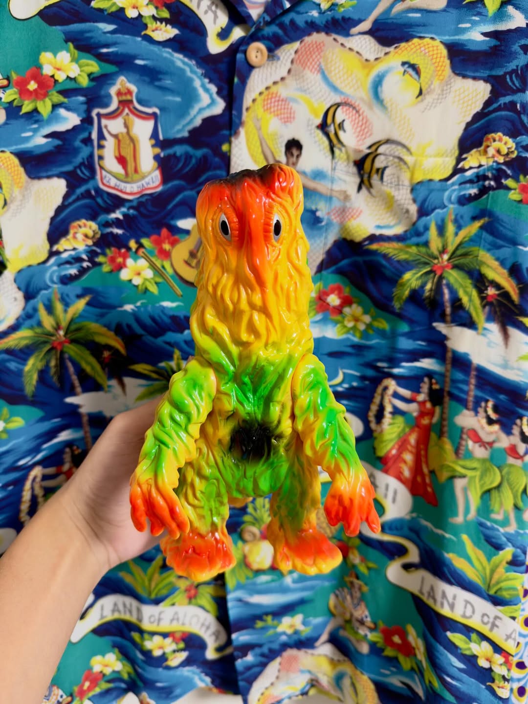 ひなたかほり氏によるデザインの「SMAK! MONCHHICHI -HAPPY GIFT BOX