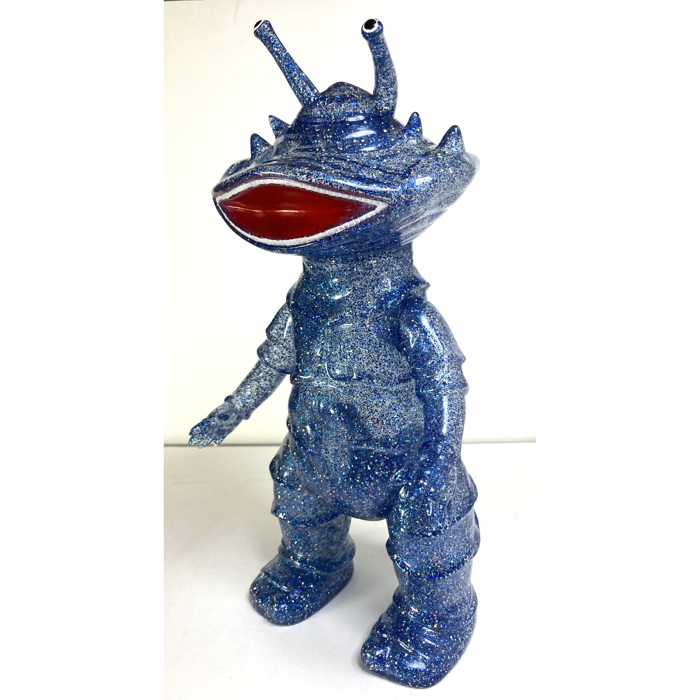 宮崎の地に新たなマルサン製「ウルトラマン450」「カネゴン450」が上陸