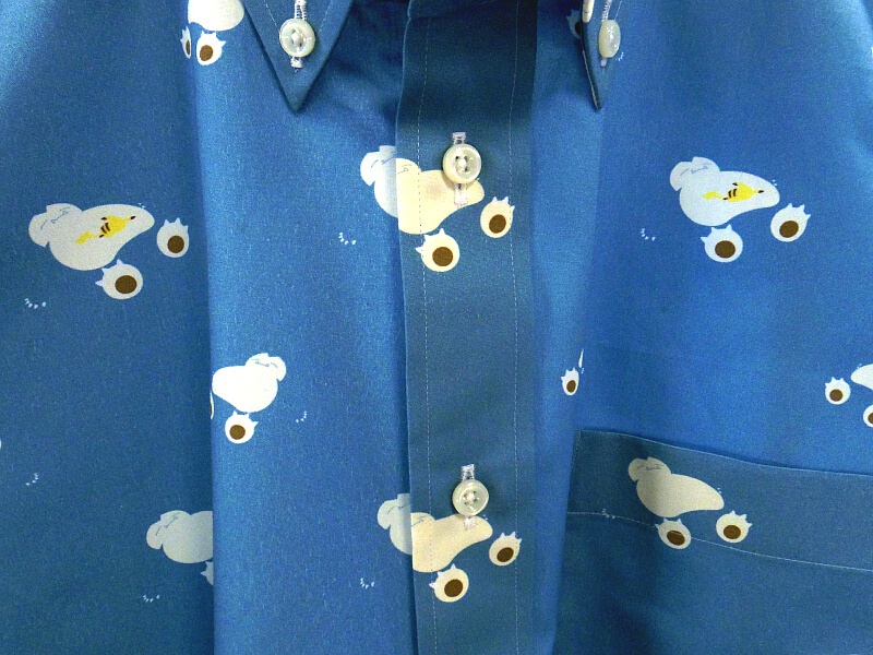 カビゴンの上で眠るピカチュウがかわいい！ポケモンのカスタムシャツ