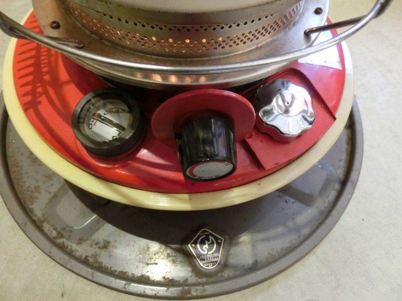 TOSHIBA落差式石油ストーブ昭和レトロ東芝石油ストーブ ヴィンテージ