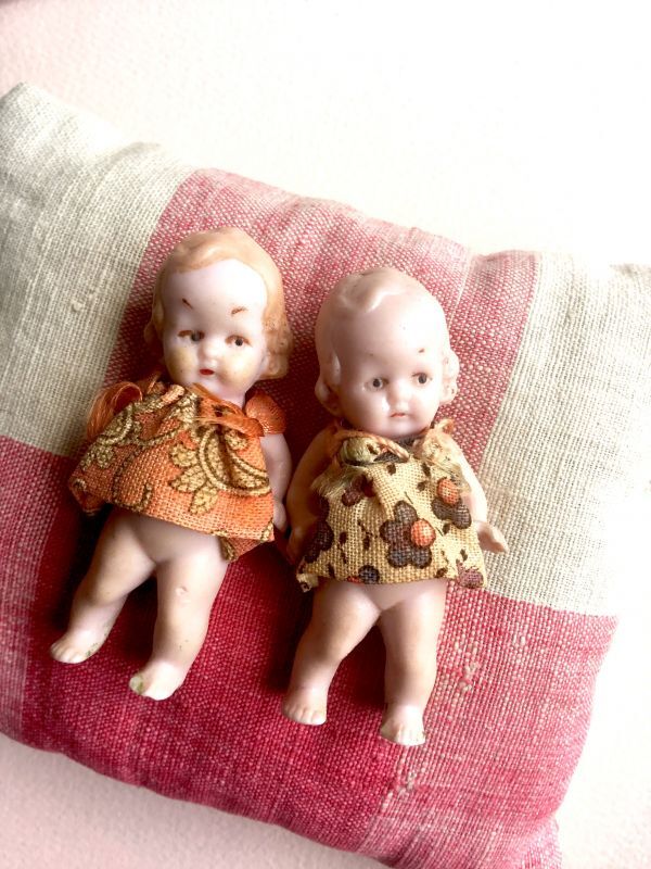アンティークスノーベビービスクドール2体