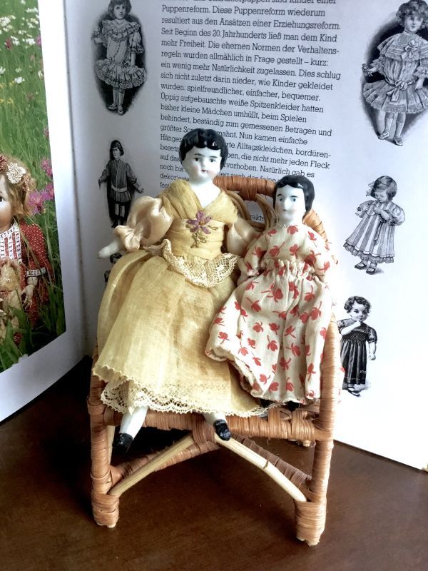 ドイツ アンティーク チャイナヘッドドール ブロンドヘア シルクドレス