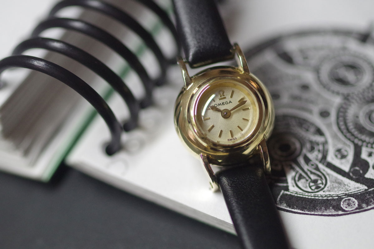 激レア！激安。美品！革製保存ケース付き！アンティークデトックス