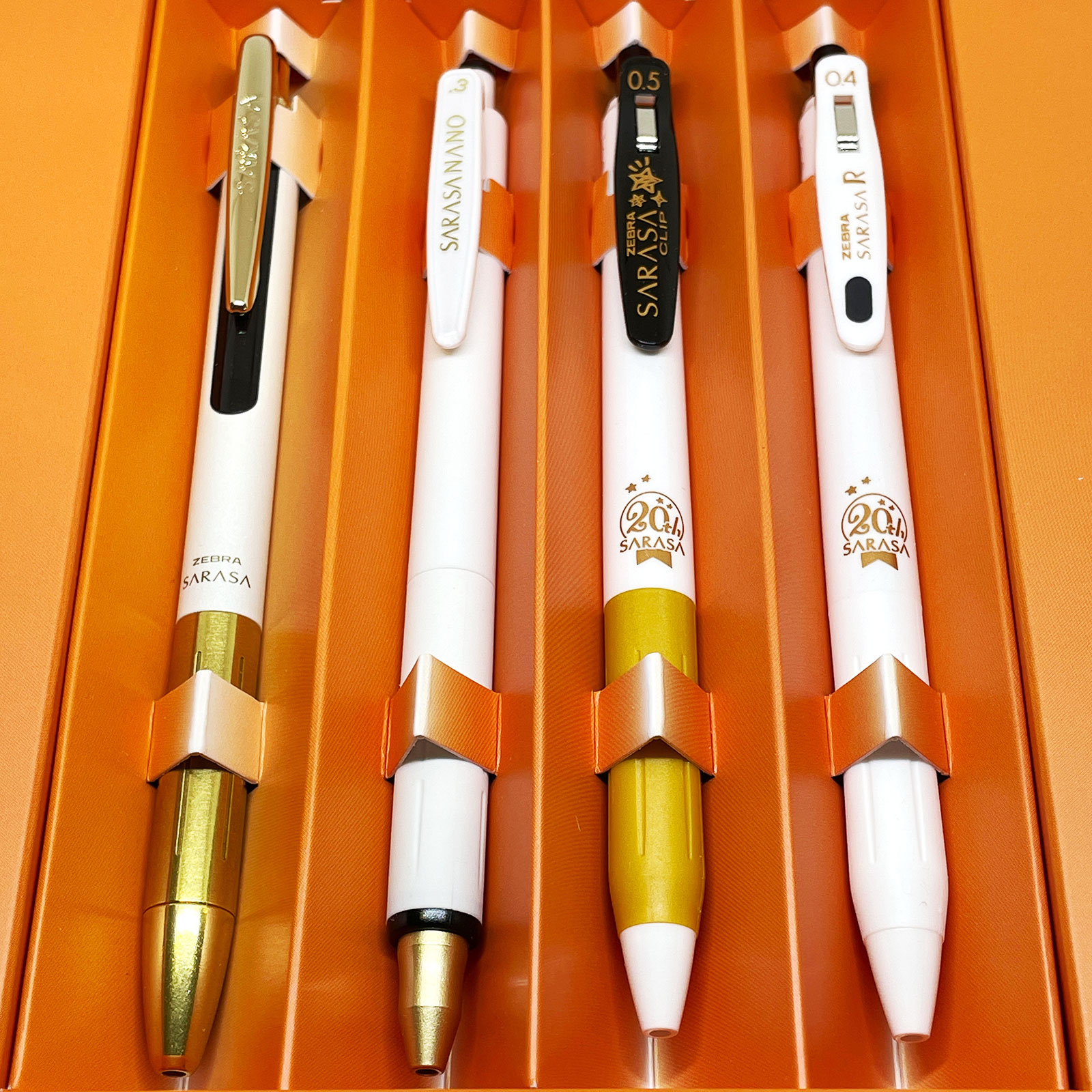 ようやく開封「サラサ20周年ファミリーセット」 - sutero choice