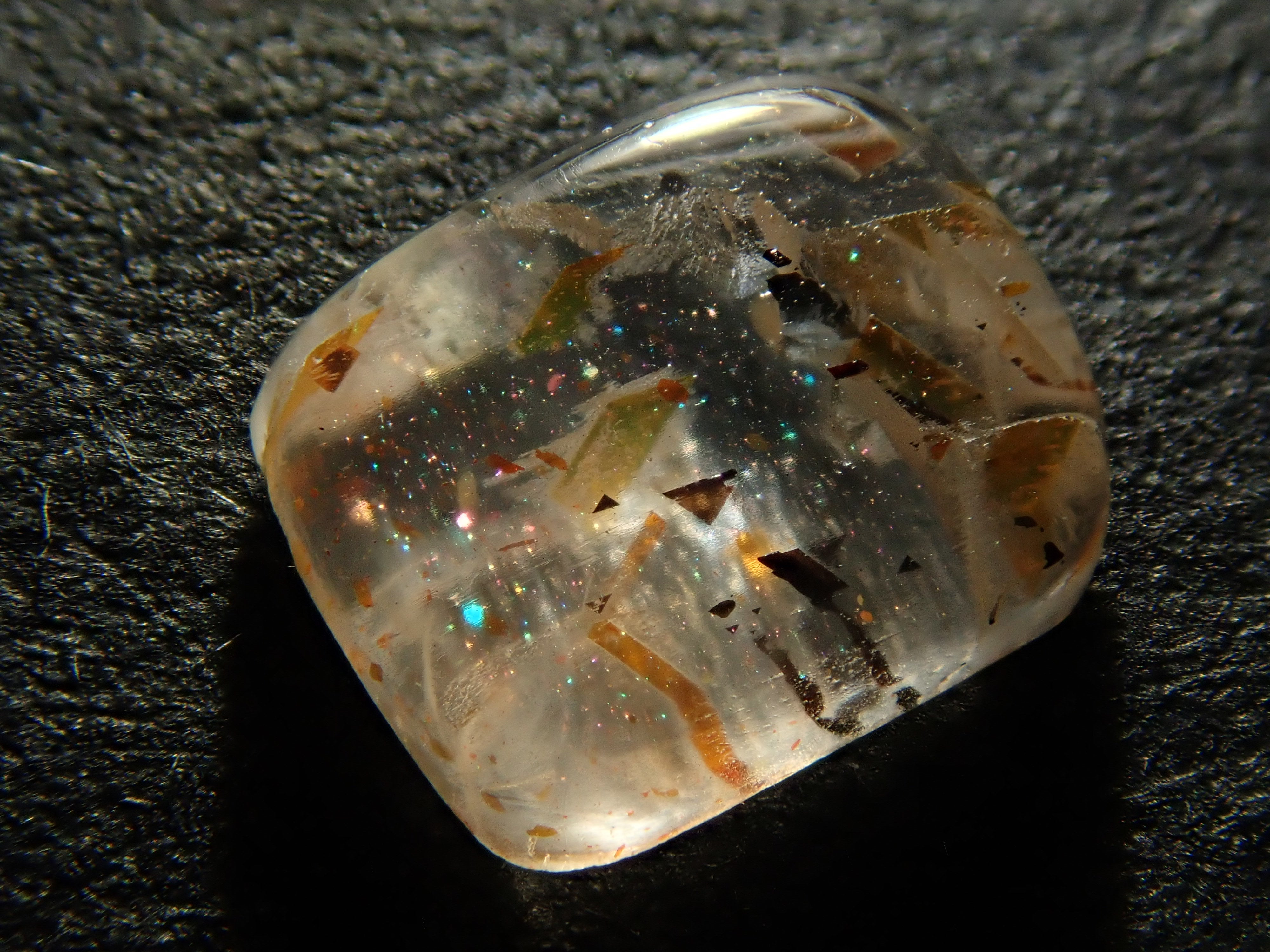 オーストラリア産レインボーラティスサンストーン 0.449ctルース