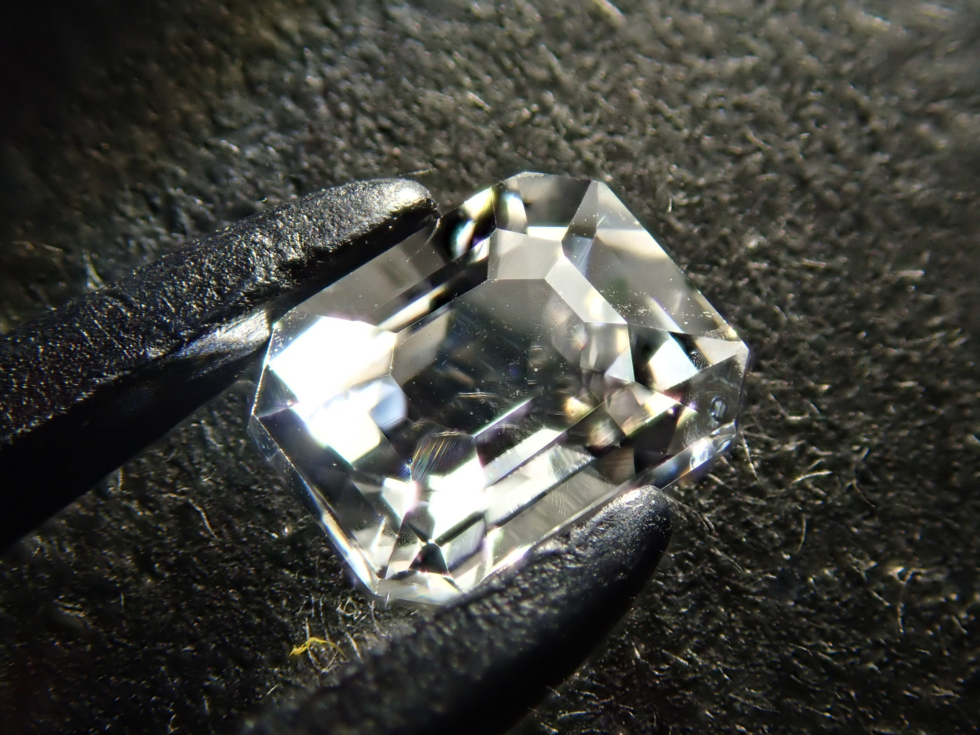 ロシア産フェナカイト 0.433ctルース