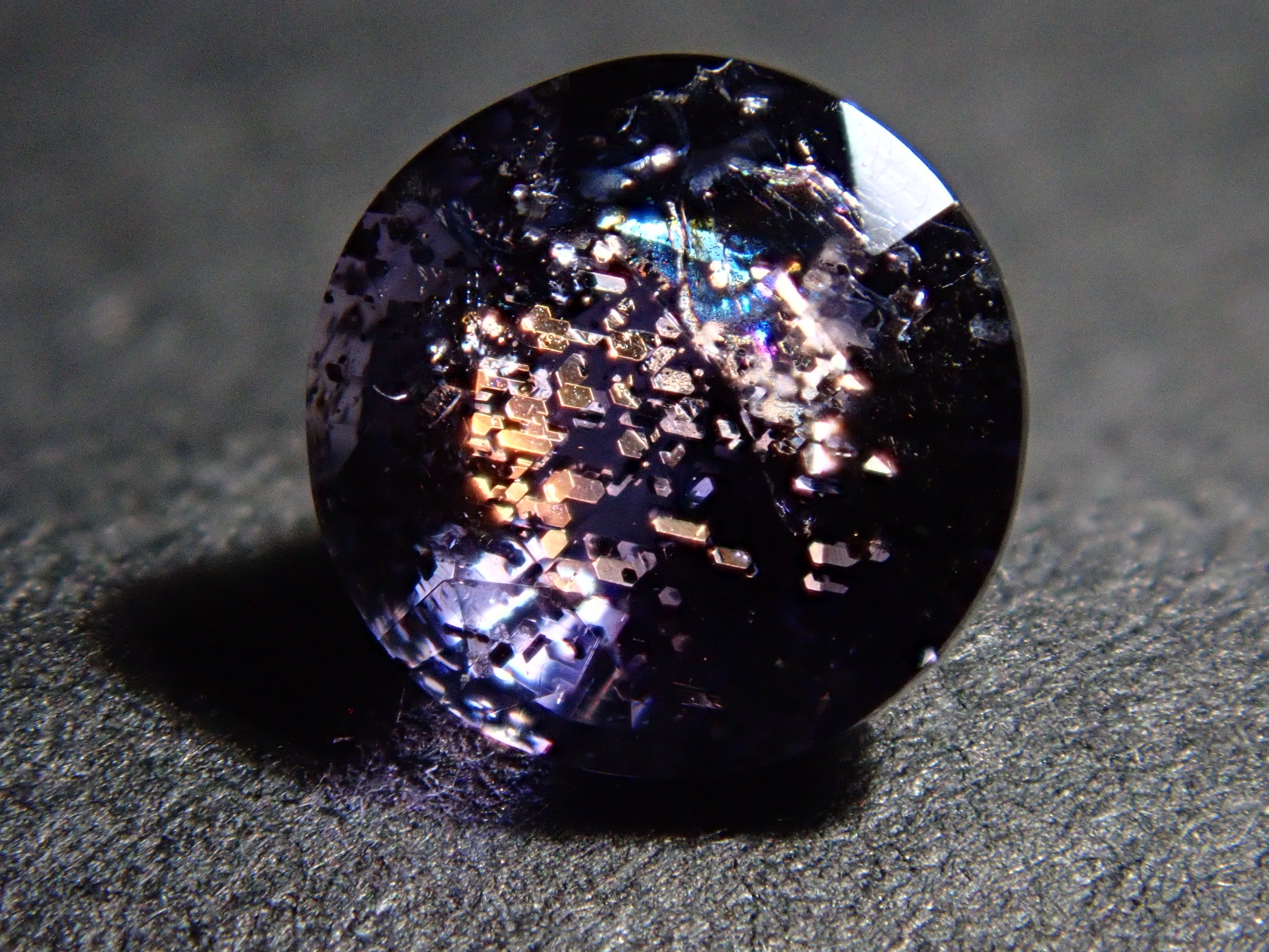 アイオライトサンストーン 0.450ctルース