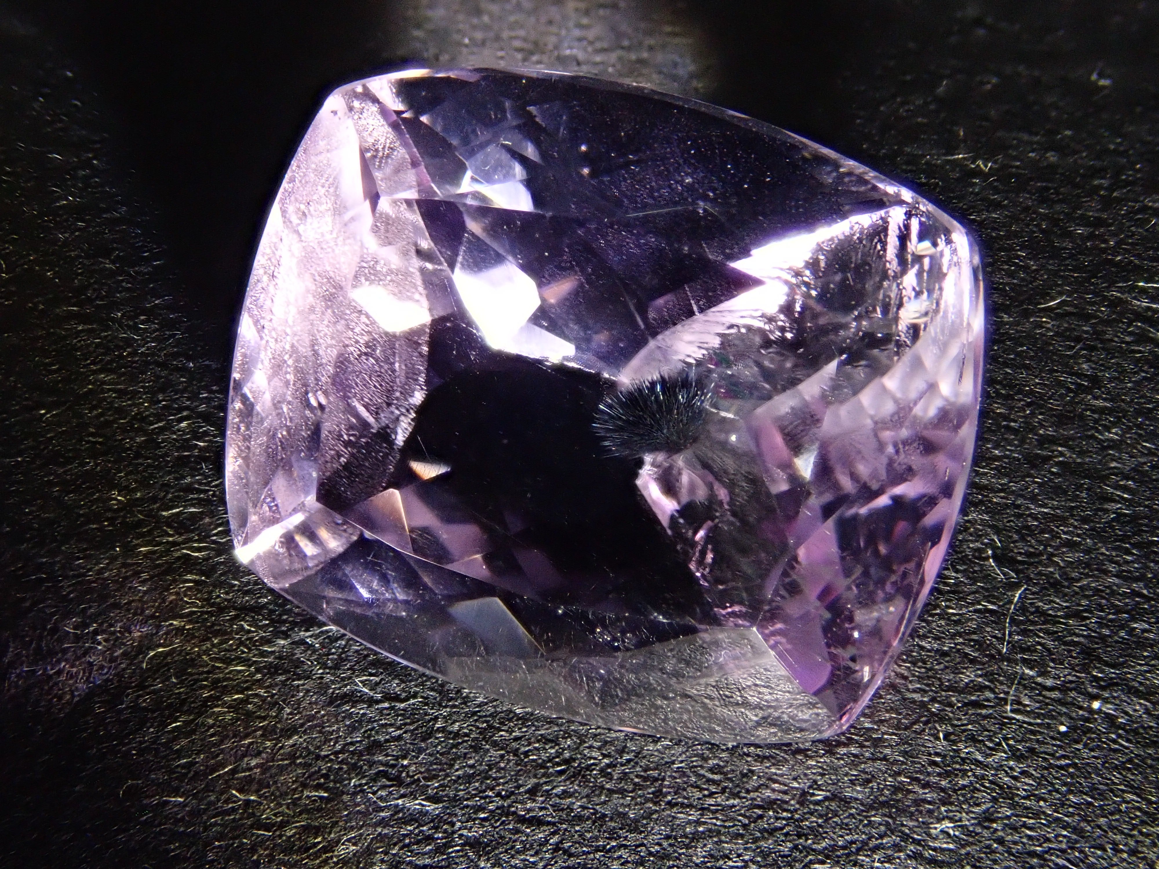 ロマネサイトインアメジスト 7.083ctルース